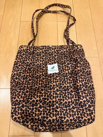 레오파드 무늬 토트백