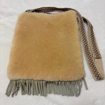 리얼 무스탕 숄더백 베이지