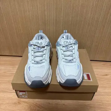 FILA 그레이 스니커즈