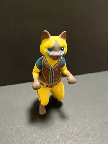 몬스터 헌터 월드 오토모 아이루 피규어