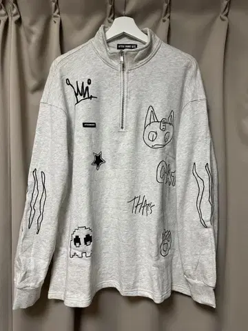 little sunny bite 맨투맨