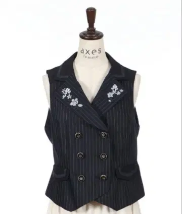 axes femme 꽃 자수 베스트 & 절개 플레어 스커트