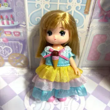 리카짱의 쌍둥이 여동생 미키짱과 드레스 세트