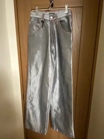 AMORE PURO 실버 자수 와이드 팬츠 70