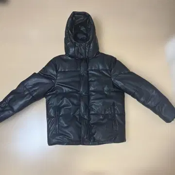 완판템 ZARA 인조 가죽 퍼프 자켓 다운 자켓 L