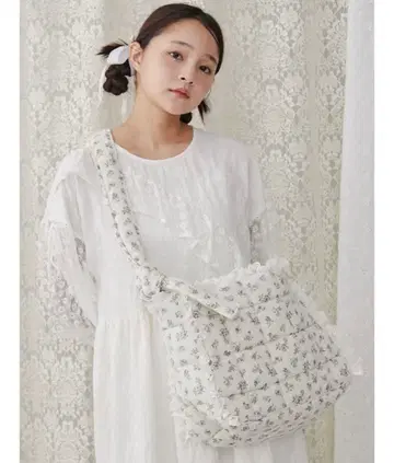 미사용 merry jenny 꽃 거즈 퀼트 숄더백 블루