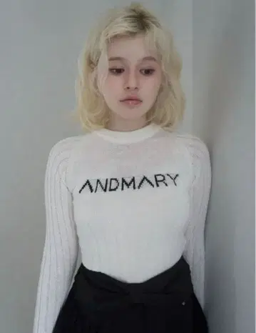 andmary Mary logo knit tops white