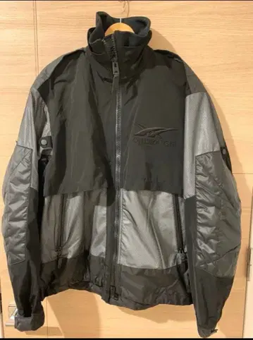 오니츠카타이거 자켓