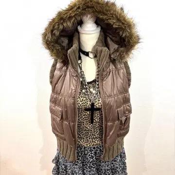 헤이세이 갸루 y2k 퍼 다운 베스트 그런지 다운 베스트 광택 opium