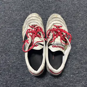 미즈노 모렐리아 스파이크 화이트/블랙/레드