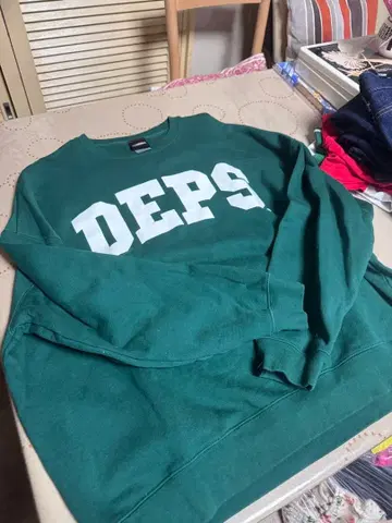 deps ARCH LOGO PILE SWEAT