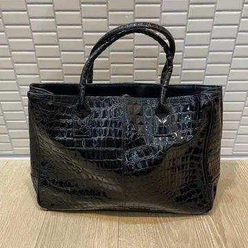 에나멜 토트백 핸드백 크로커다일 패턴