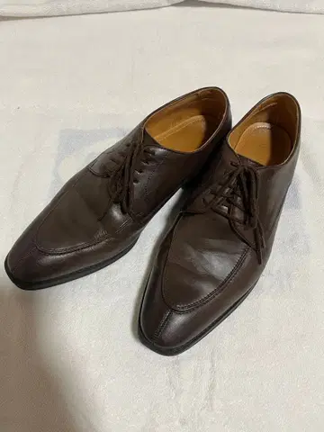 VARISISTA Global Studio 다크 브라운 드레스 슈즈