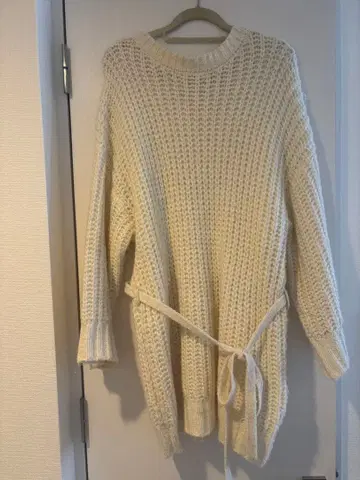 [ dazzlin ] 화이트 롱 니트