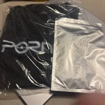 [한정판] 소라야마 하지메 x Pornhub 키링 티셔츠