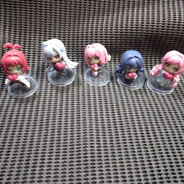 너에게 푹 빠진 100명의 그녀  피규어 가챠