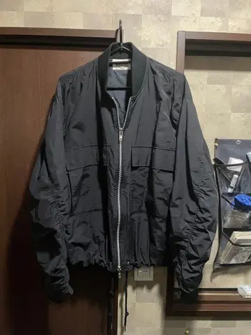 MA-1 스타일 블랙 자켓