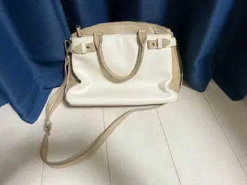 가죽 핸드백 화이트/베이지