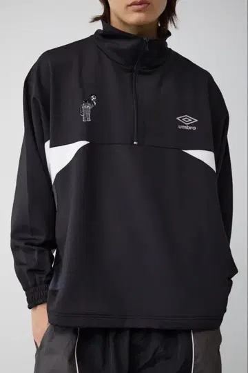 [ UMBRO x AZUL ] 하프 지퍼 상의