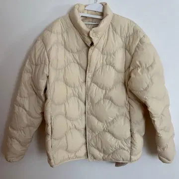 유니클로 울트라 라이트 다운 웨이브 퀼트 자켓 남성용 M