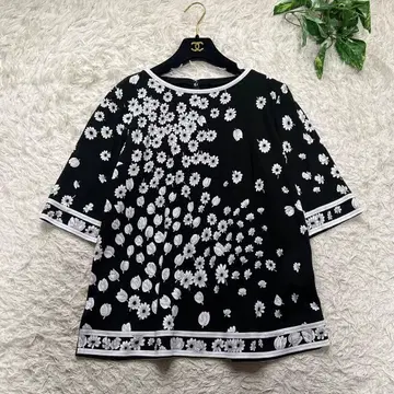 미사용품급 최근 레오나르 티셔츠 꽃무늬 트리밍 빅 사이즈 42