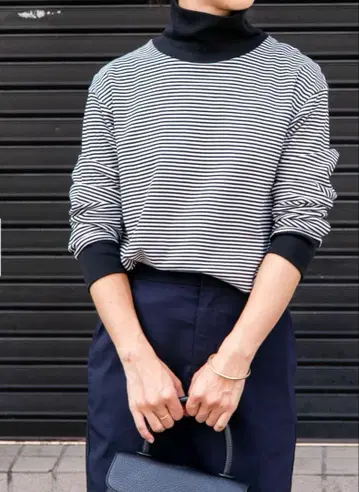 어반 리서치/ FORK & SPOON 보더 터틀넥 티셔츠