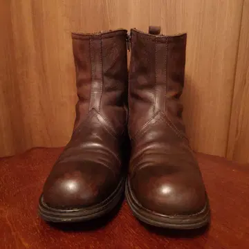 엠포리오 아르마니 43. EMPORIOARMANI 43. 가죽 지퍼 포함