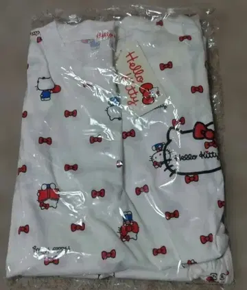 산리오 아이보리 반팔 팬츠 L 헬로키티