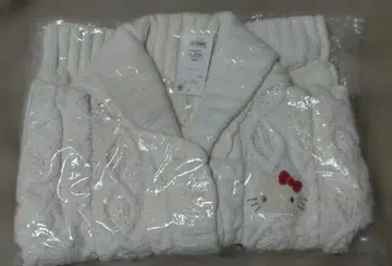 산리오 오토나 가디건 사가 헬로키티