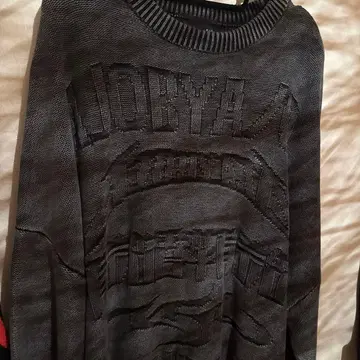 AJOBYAJO(아조바이아조) 스웨터