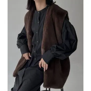 hellam / 헤람 / 인조 모피 베스트 / 미들 기장 / 브라운