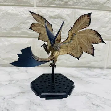 몬스터 헌터 레이기에나 피규어