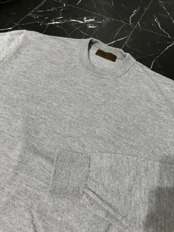 [ 새상품급 ] 리나쉔테 울 100% 릴랙스 핏 니트 S