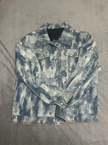 [ 당일 발송 가능 ] 스터드 데님 자켓