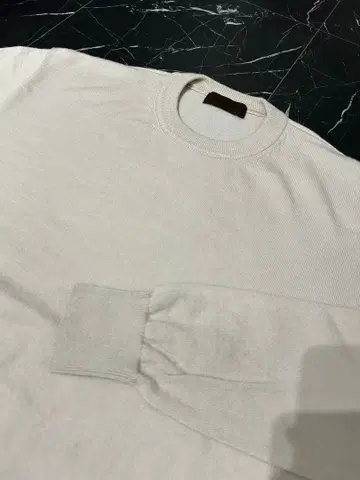 [ 새상품급 ] 리나쉔테 울 100% 릴랙스 핏 니트 S