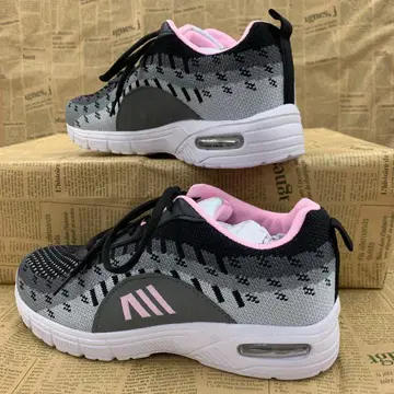 새상품 여성용 24.0cm 폭넓은 경량 에어 밑창 스니커즈 블랙 3305