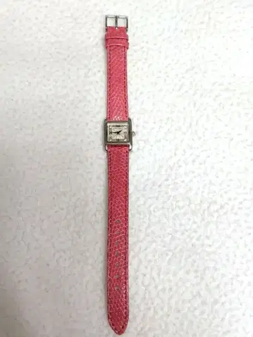 반돔 아오야마 핑크 가죽 스퀘어 쿼츠 손목시계