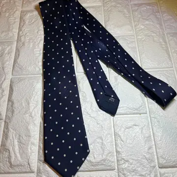 네이비 도트 무늬 넥타이 가마쿠라 셔츠 메이커즈 셔츠