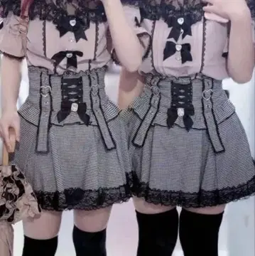 NOEMIE 반짝반짝 하트 버클 레이스업 치마바지