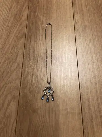 엘레강트한 실버 목걸이