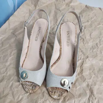 UNTITLED 라이트 그레이 샌들 23.5