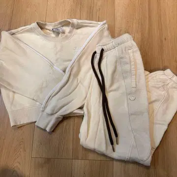 adidas originals 셋업 [ M S 사이즈 ]