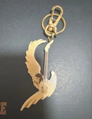 타카미자와 씨 엔젤 기타 키링 2