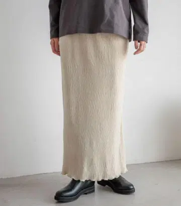 [택 포함 미사용] 로리즈팜 샤이니 벨로아 프릴 스커트