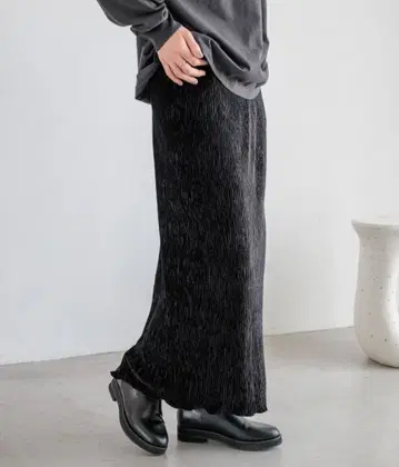 [택 포함 미사용] 로리즈팜 샤이니 벨로아 프릴 스커트