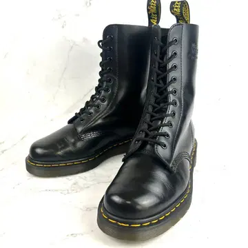 닥터마틴 10홀 부츠 1490 블랙 27cm