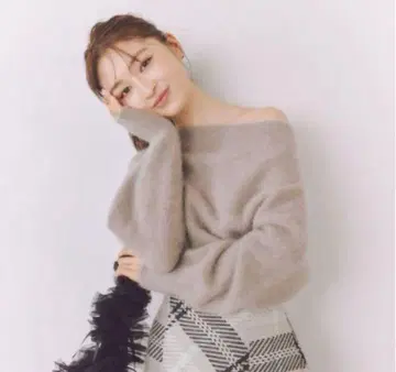 snidel 폭스 알파카 오프숄더 풀오버 브라운 BRW