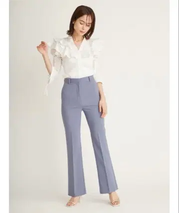 스나이델 컷 플레어 팬츠 블루