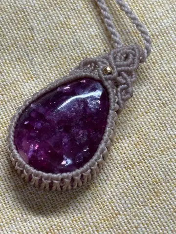 마크라메 목걸이 레피돌라이트