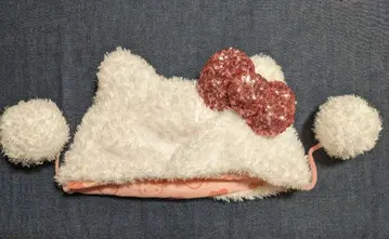 USJ 헬로키티 폼폼 포함 반짝이 리본 햇